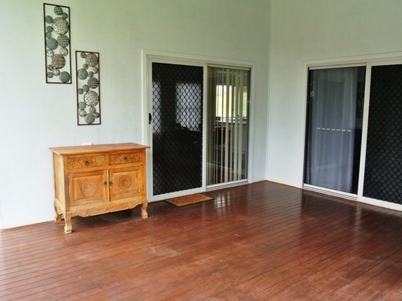 10 Frenchem Tce, Macleay Island QLD 4184