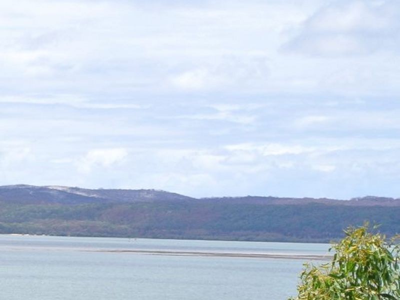 1 Island Outlook, Macleay Island QLD 4184