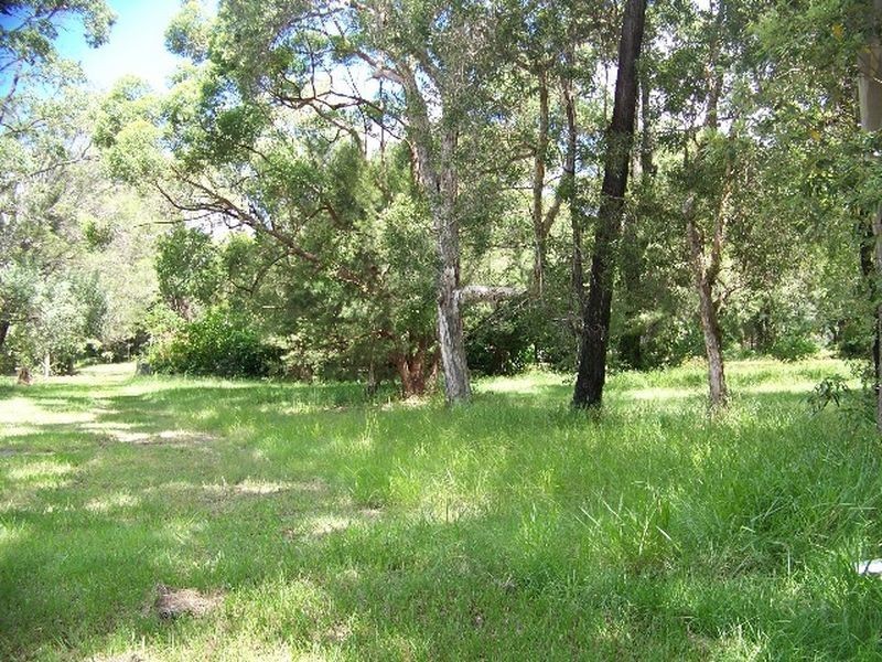 12 Wharf Street, Macleay Island QLD 4184