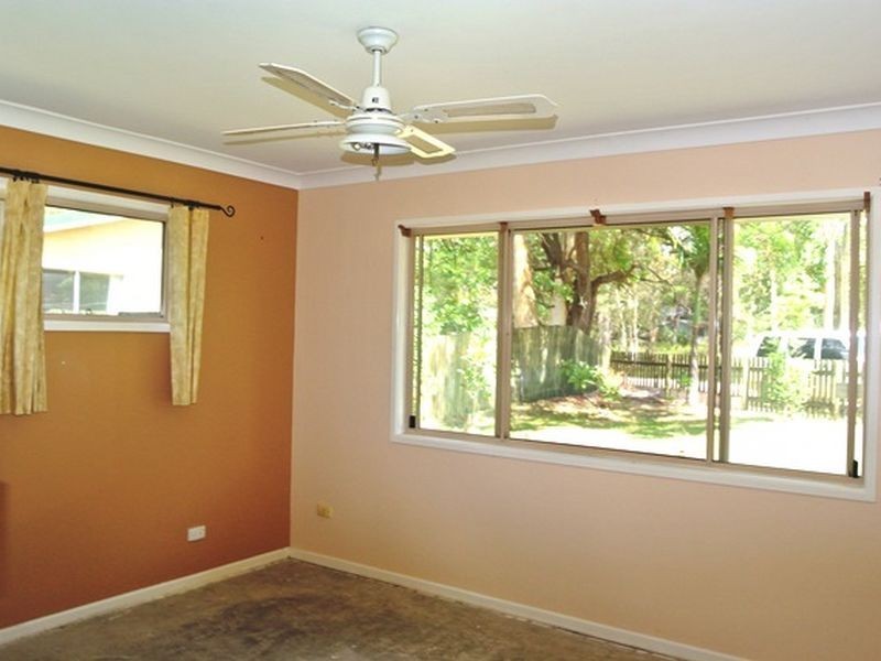 6 William Street, Macleay Island QLD 4184