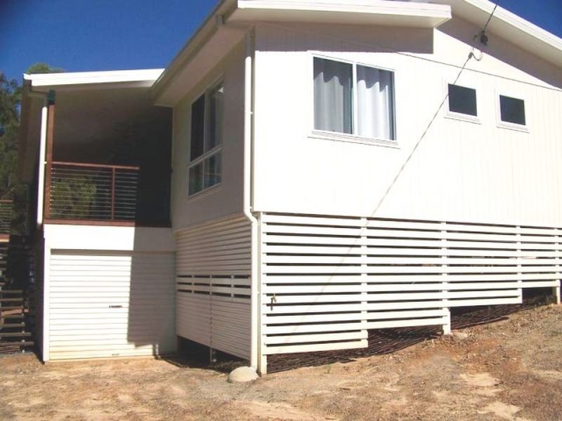 12 Glen Street, Macleay Island QLD 4184