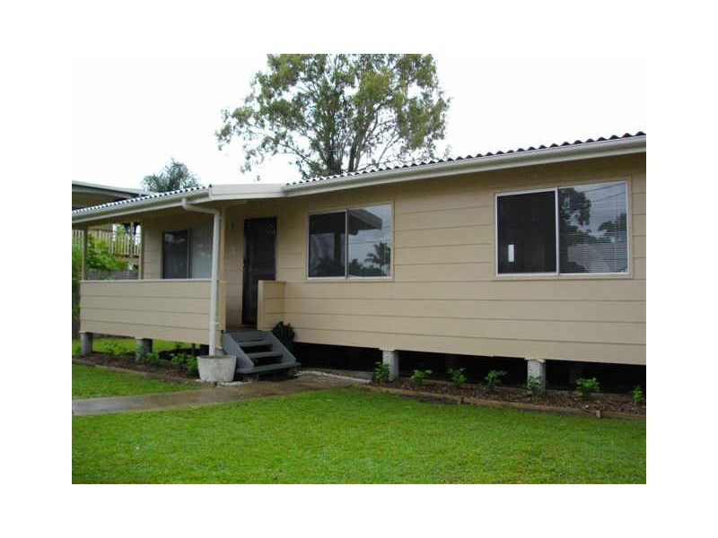 8 Coombe Avenue, Hope Island QLD 4212