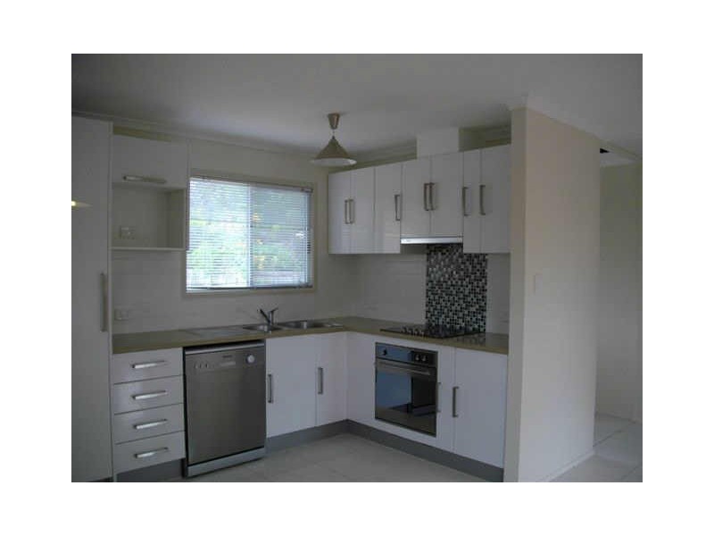 8 Coombe Avenue, Hope Island QLD 4212