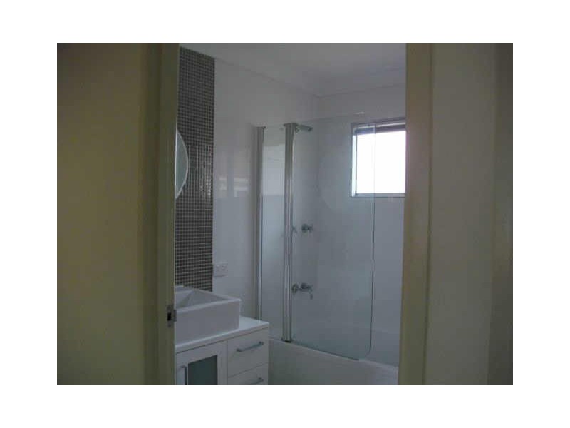 8 Coombe Avenue, Hope Island QLD 4212