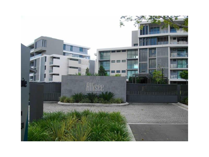 3101/323 Bayview Street, Runaway Bay QLD 4216