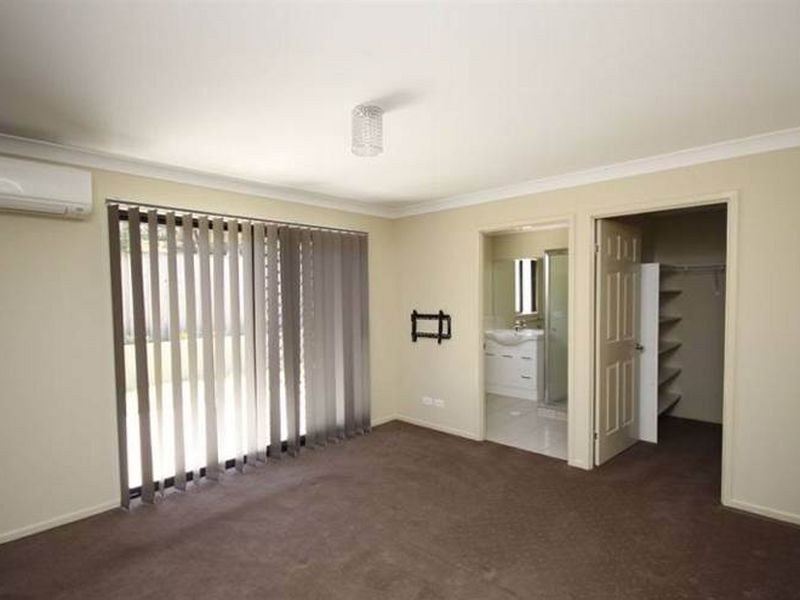 2/17 Louise Street, Southport QLD 4215