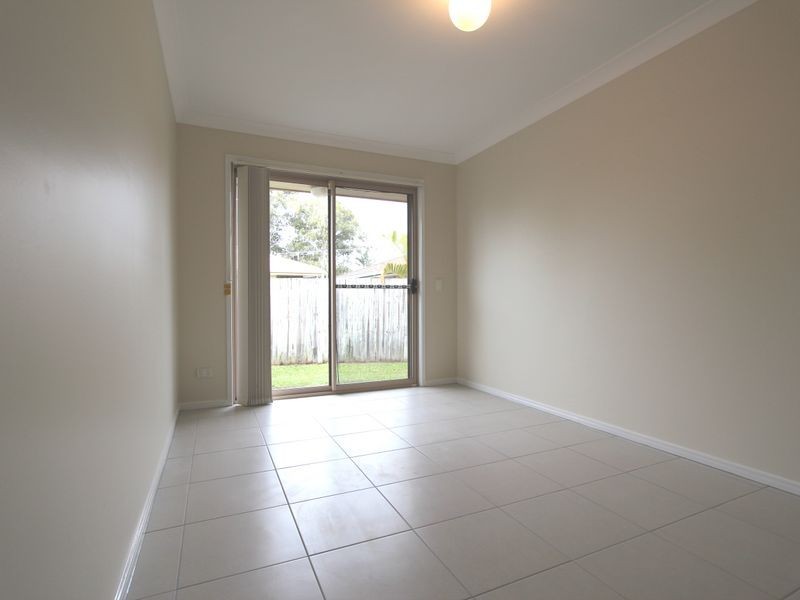 2/6 Pamela Court, Labrador QLD 4215