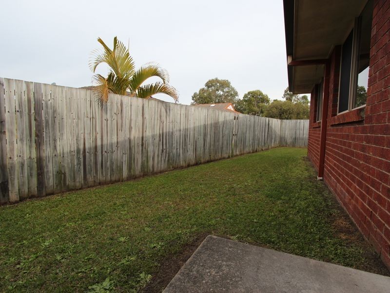 2/6 Pamela Court, Labrador QLD 4215