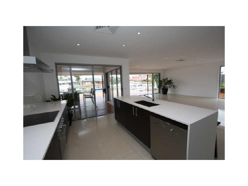 Paradise Point QLD 4216