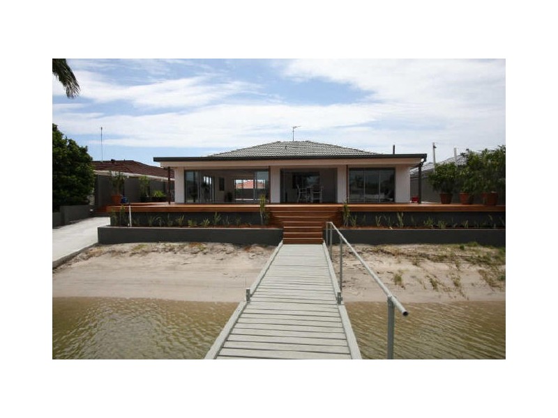 Paradise Point QLD 4216