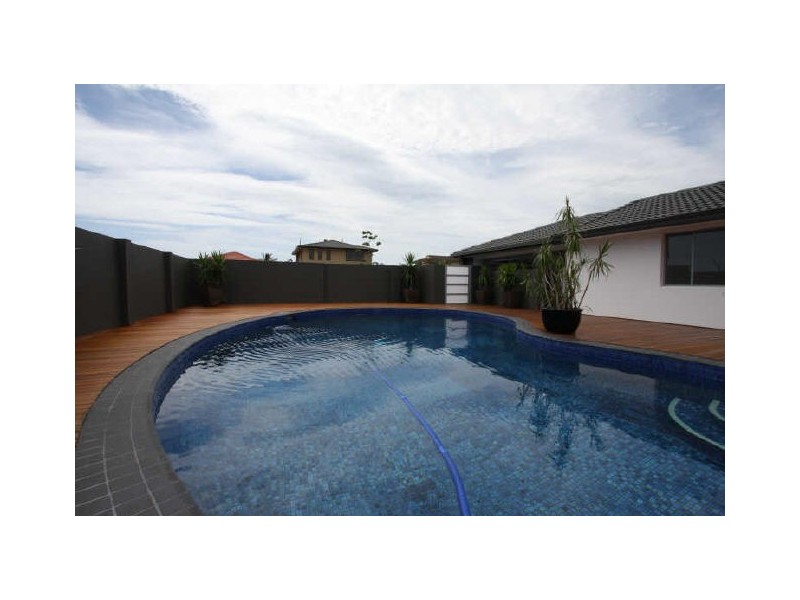 Paradise Point QLD 4216