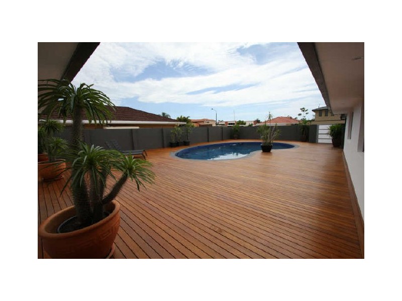 Paradise Point QLD 4216