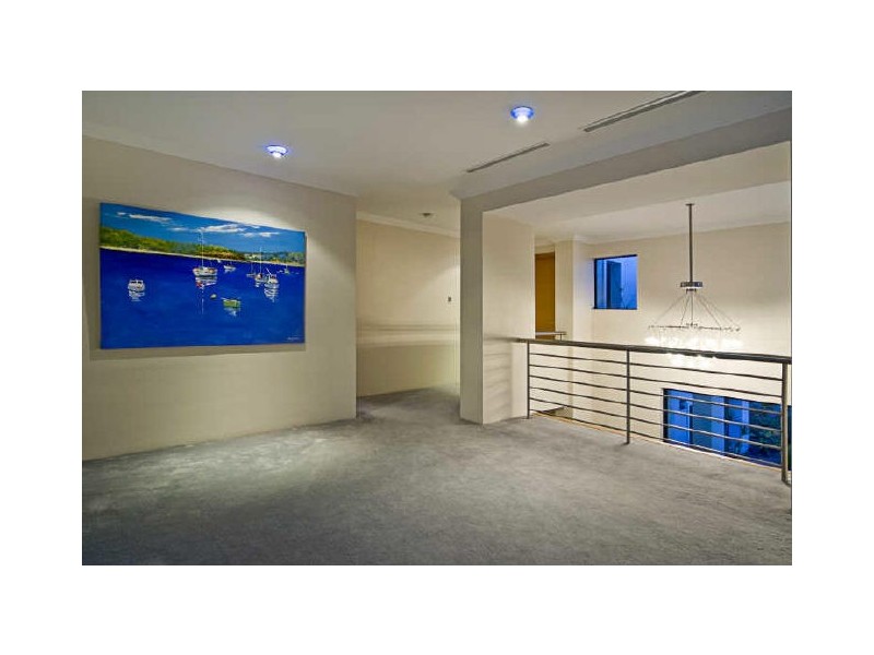 Sovereign Islands QLD 4216