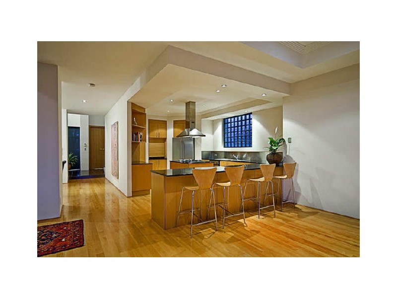 Sovereign Islands QLD 4216