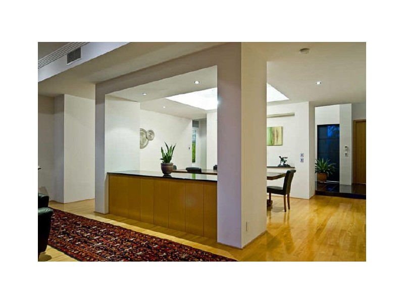 Sovereign Islands QLD 4216