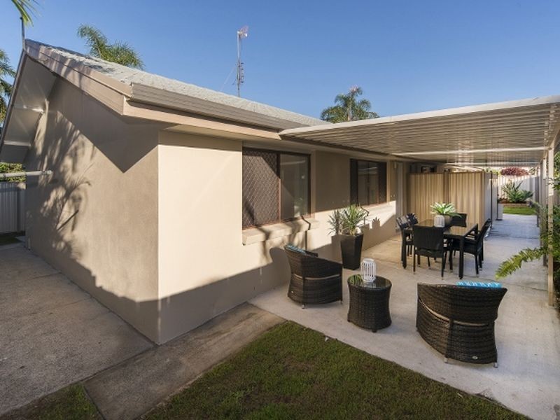 2/31 Victor Avenue, Paradise Point QLD 4216