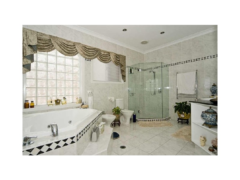 Sovereign Islands QLD 4216