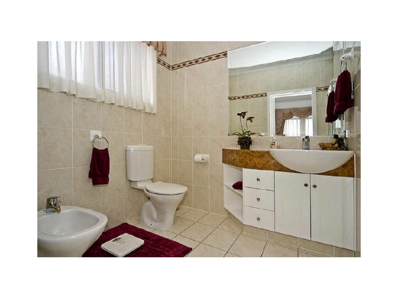 Sovereign Islands QLD 4216