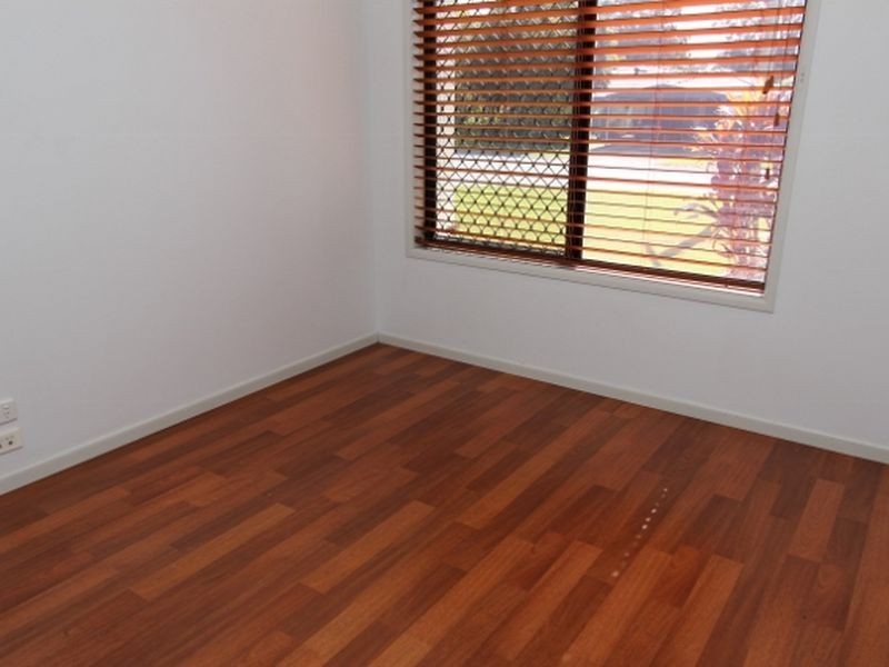 1 Shoe Street, Hope Island QLD 4212