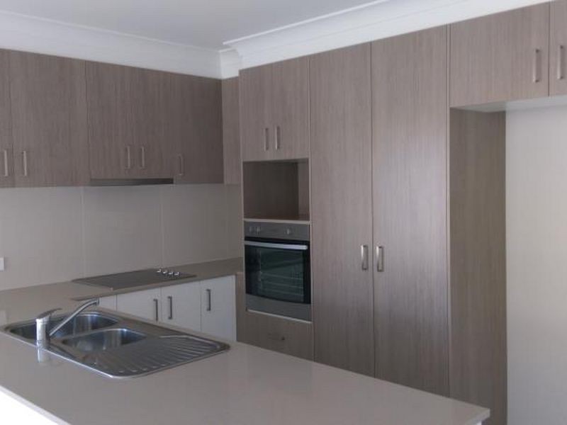 18 Treeline Circuit, Yarrabilba QLD 4207