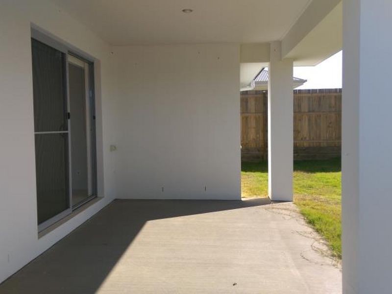 18 Treeline Circuit, Yarrabilba QLD 4207