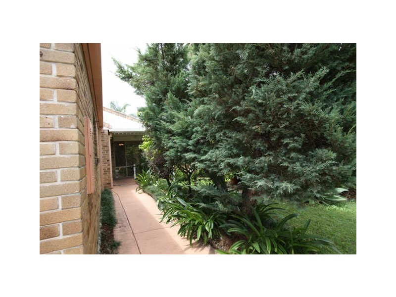 45 Riveroak Drive, Helensvale QLD 4212