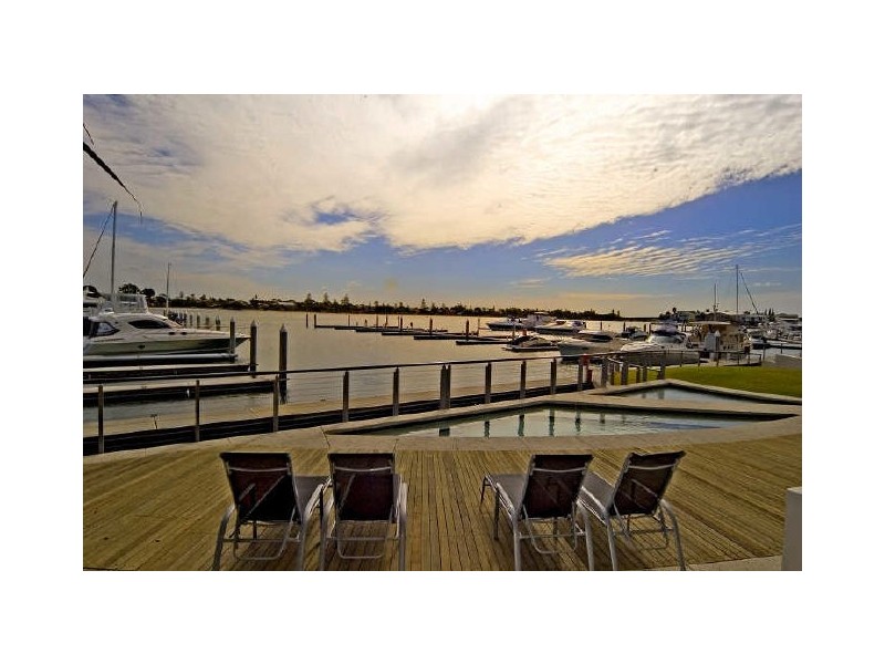 Paradise Point QLD 4216