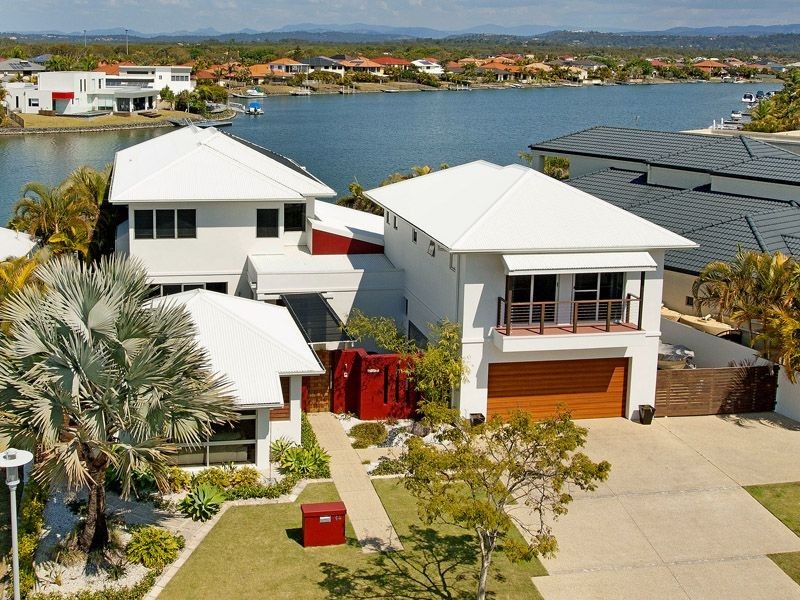 64 The Peninsula, Helensvale QLD 4212