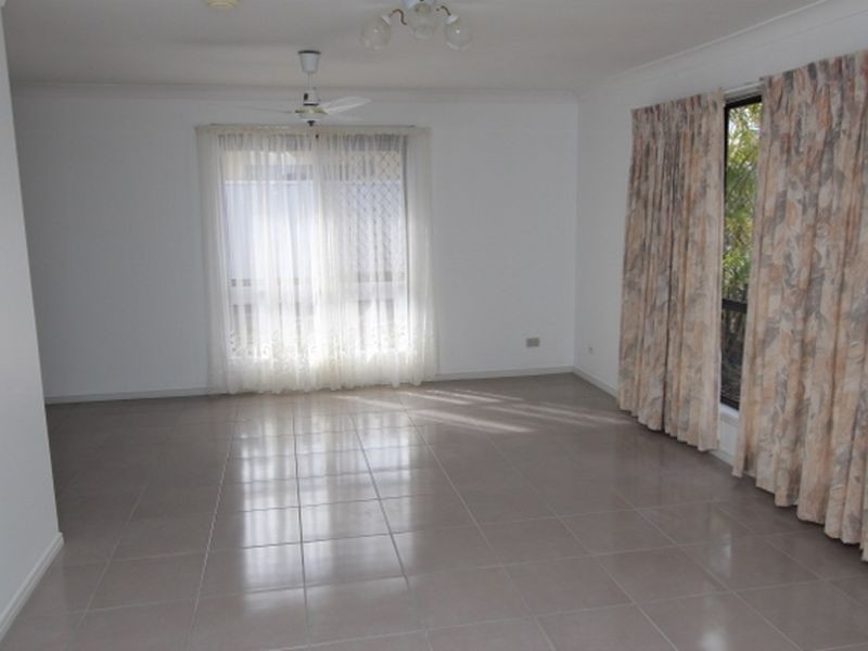 62 Lakefield Crescent, Paradise Point QLD 4216