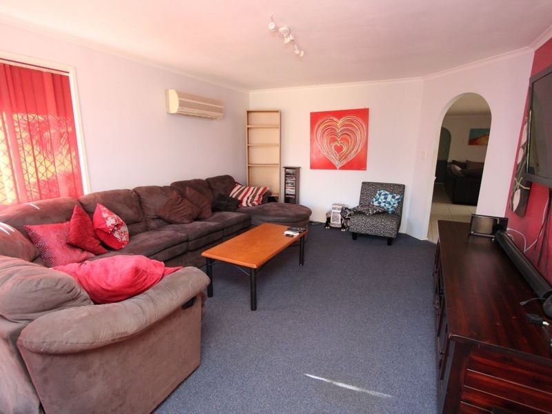3 Fadden Close, Arundel QLD 4214