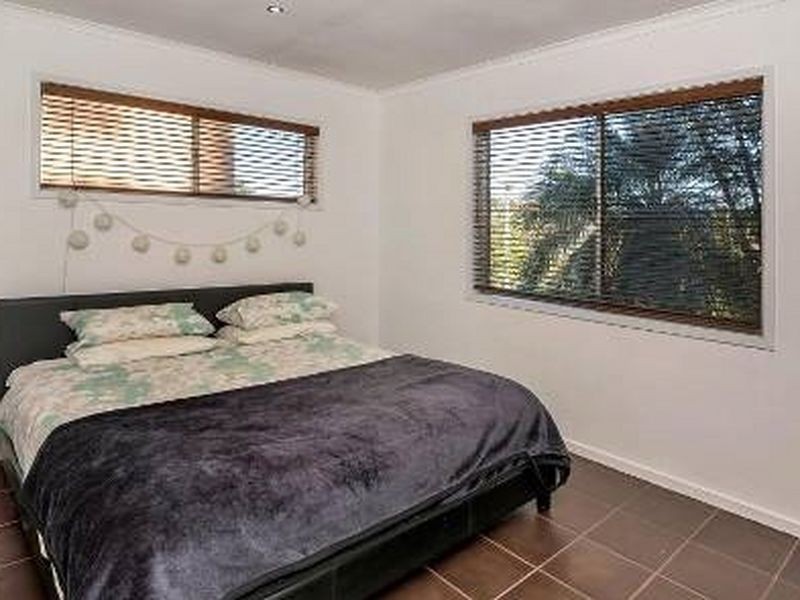 9 Louise Street, Southport QLD 4215