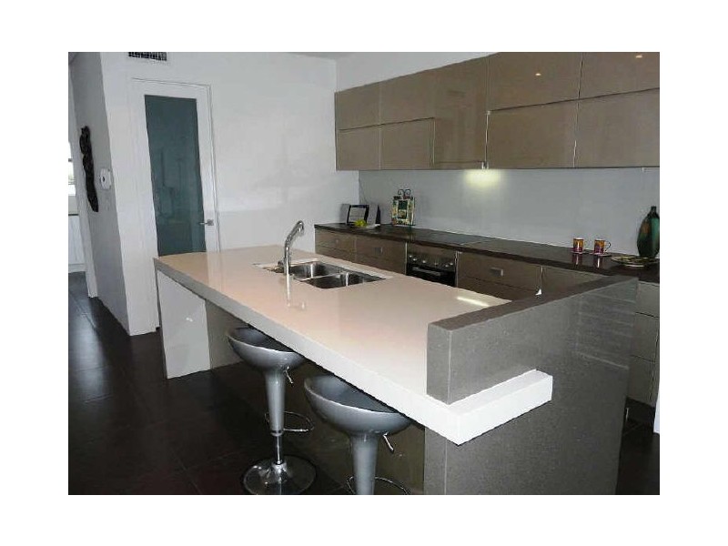 Sovereign Islands QLD 4216