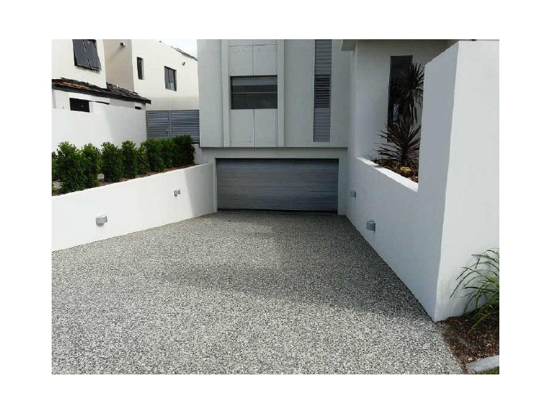 Sovereign Islands QLD 4216