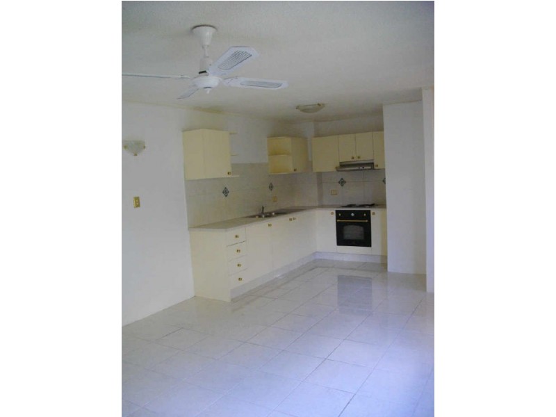 1/16 Nankeen Avenue, Paradise Point QLD 4216