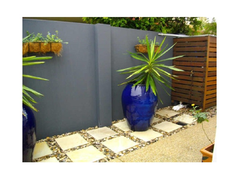 8 Tecona Avenue, Hollywell QLD 4216