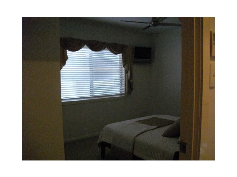 8 Tecona Avenue, Hollywell QLD 4216