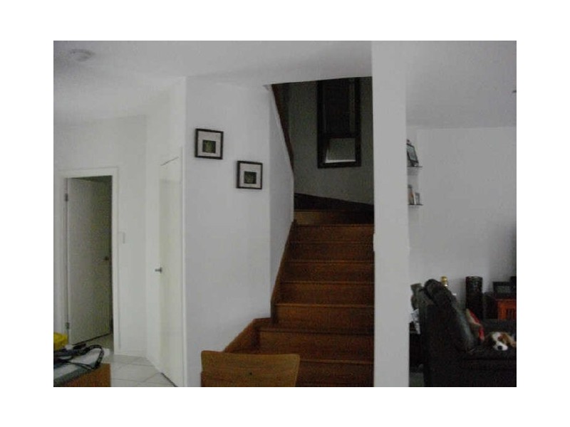 8 Tecona Avenue, Hollywell QLD 4216