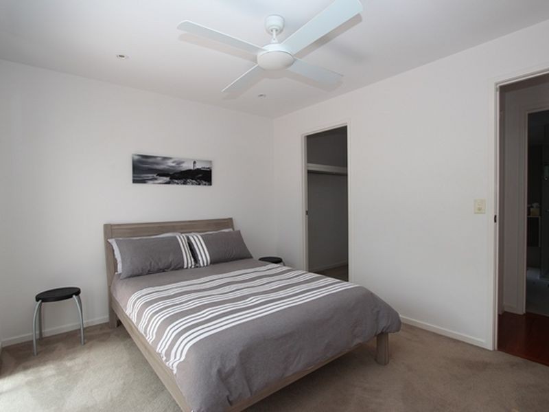 2/22 Eider Avenue, Paradise Point QLD 4216