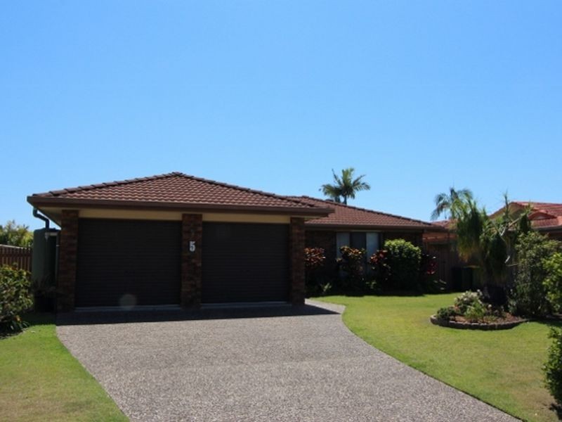 5 Lakefield Crescent, Paradise Point QLD 4216
