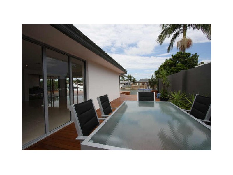 12 Drysdale Place, Paradise Point QLD 4216