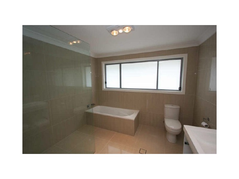 12 Drysdale Place, Paradise Point QLD 4216
