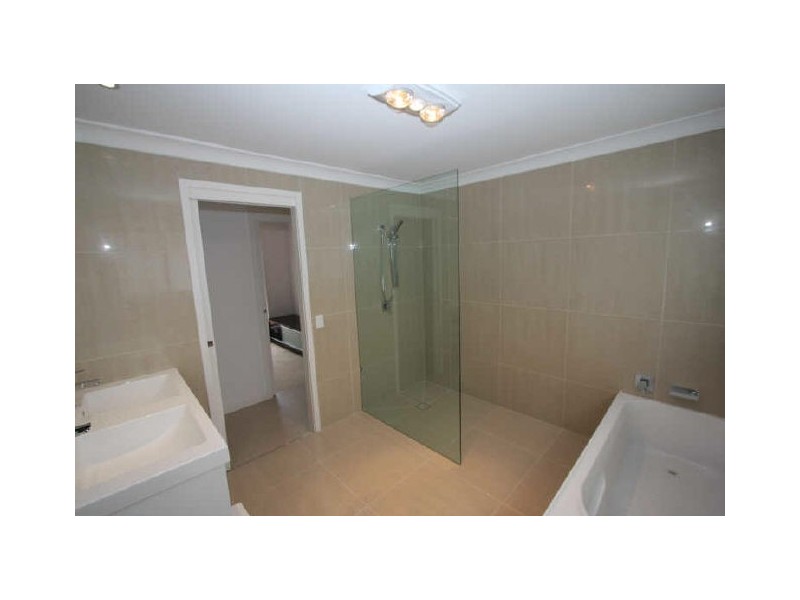 12 Drysdale Place, Paradise Point QLD 4216