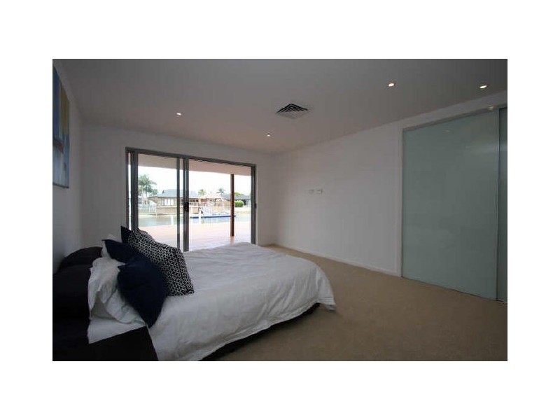 12 Drysdale Place, Paradise Point QLD 4216