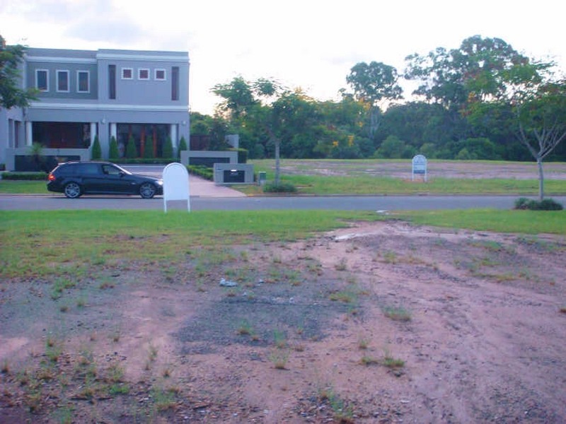 2567 Cressbrook Drive, Hope Island QLD 4212