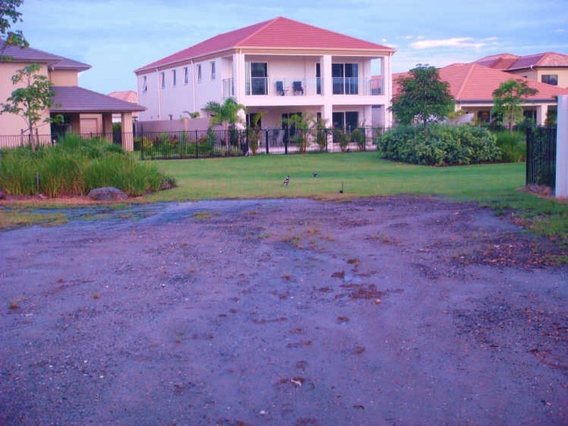 2567 Cressbrook Drive, Hope Island QLD 4212