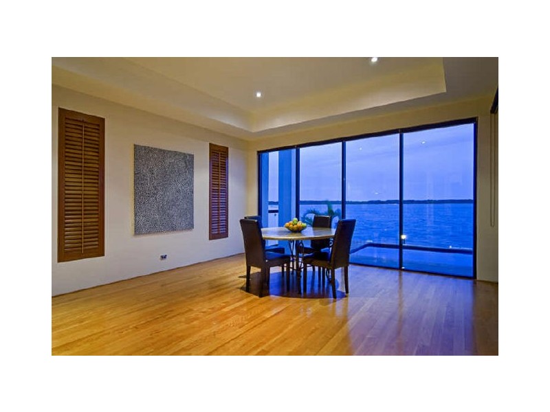 41 King Arthurs Court, Paradise Point QLD 4216