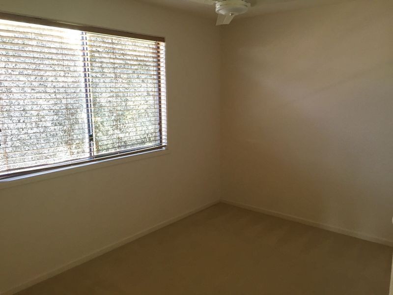 1/8 Drake Avenue, Paradise Point QLD 4216