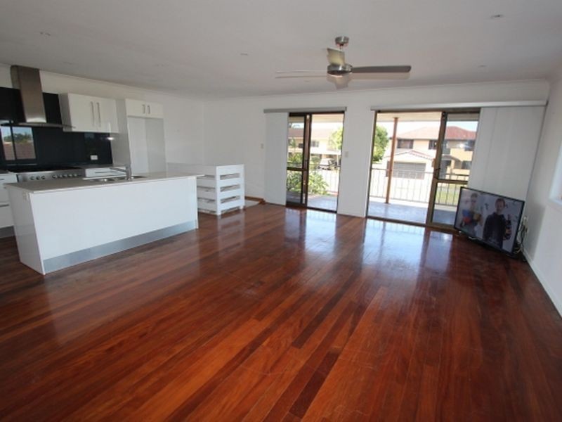 56 Abalone Avenue, Paradise Point QLD 4216