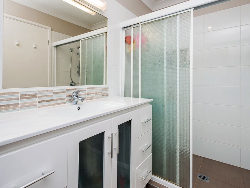 77 Numbat Court East, Coombabah QLD 4216