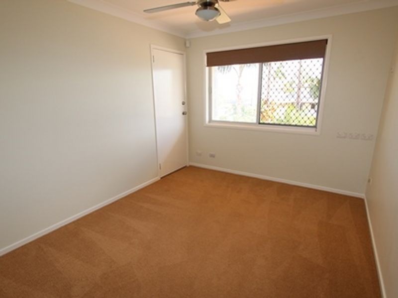 8 Dobell Avenue, Paradise Point QLD 4216